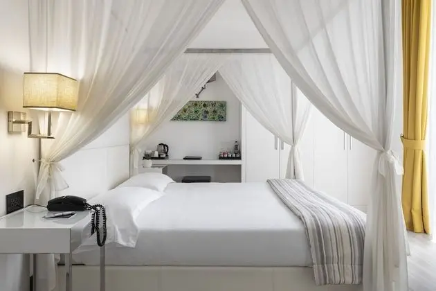 Executive Oda, Teras