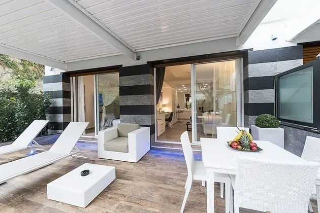 Luxury Süit, Sıcak Su Küveti, Ek Bina