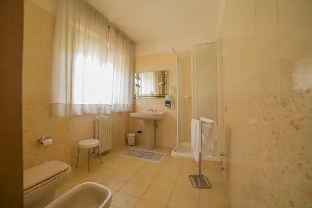 Üç Kişilik Oda, Balkon