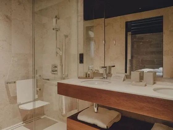 Deluxe Tek Büyük Yataklı Oda, Engellilere Uygun, Sigara İçilmez