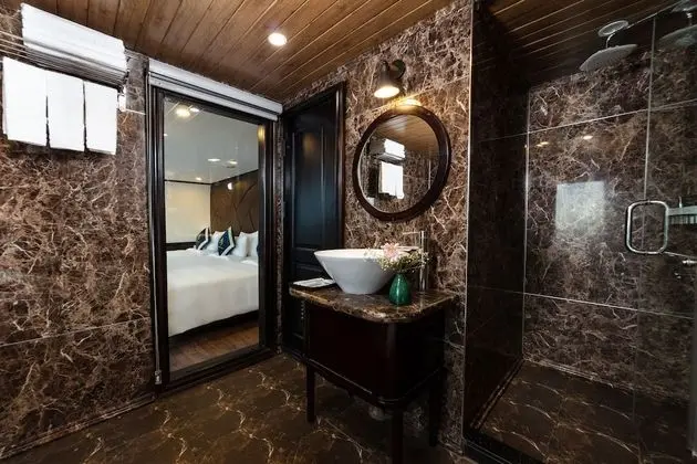 Executive Tek Büyük veya İki Ayrı Yataklı Oda (First Floor)