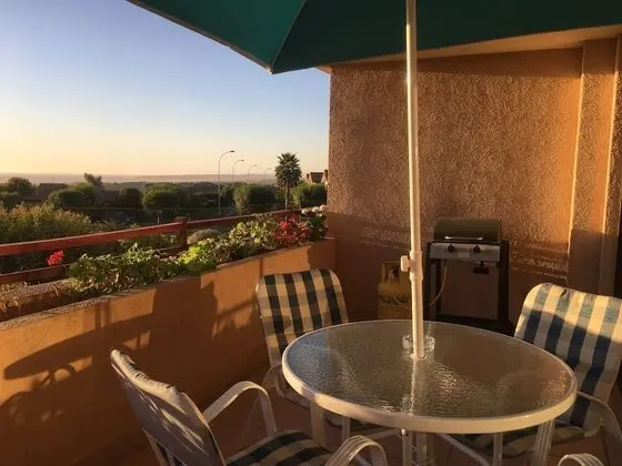 Family Apart Daire, 2 Yatak Odası (1 double and 2 single beds)