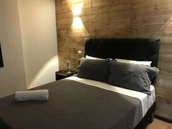 Basic Tek Büyük Yataklı Oda