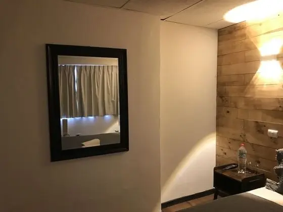 Basic Tek Büyük Yataklı Oda