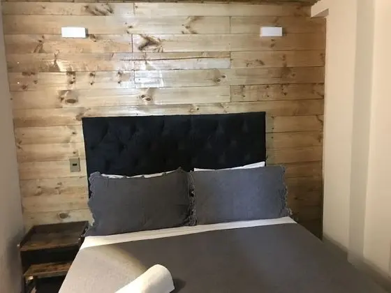 Basic Tek Büyük Yataklı Oda
