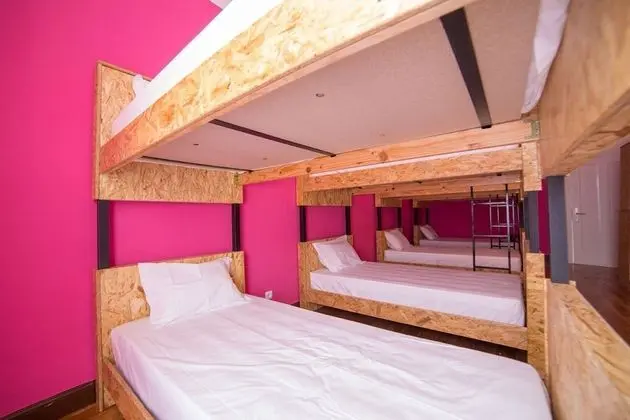 Ortak Ranzalı Oda, Karma Ranzalı Oda (1 Bed in a 8 Bed Dorm)