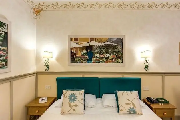 Büyük Yataklı Tek Kişilik Oda