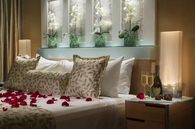 Luxury 2 Bedroom Poolview Bi-level Suite
