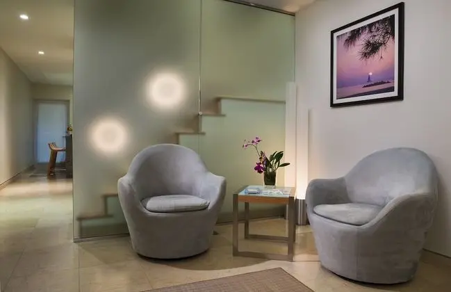 Luxury 2 Bedroom Poolview Bi-level Suite