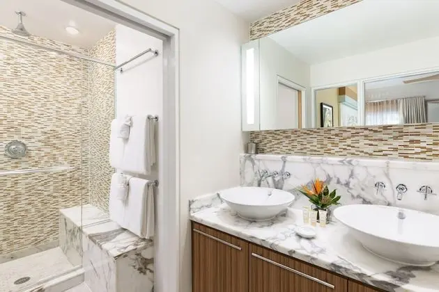 Luxury 2 Bedroom Poolview Flat Suite