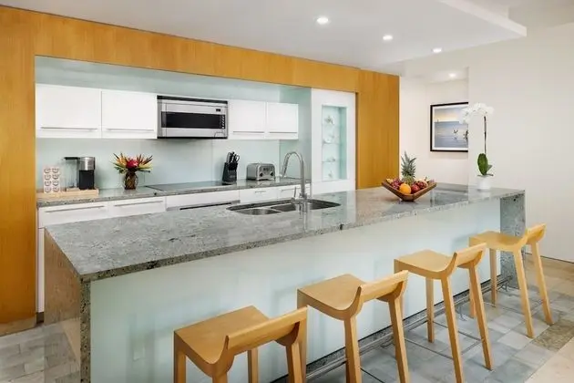 Luxury Two Bedroom Garden View Flat Suite
