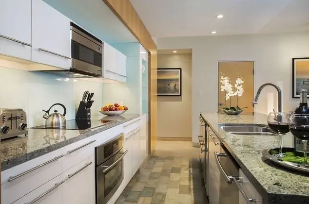 Luxury Two Bedroom Garden View Flat Suite