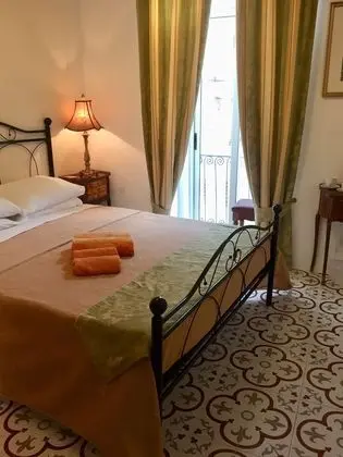 Classic Tek Büyük Yataklı Oda