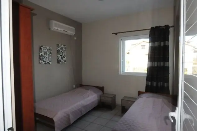 Apart Daire, 3 Yatak Odası, Deniz Manzaralı, Zemin Kat