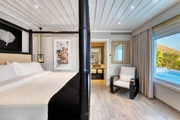 Luxury Süit, 1 Çift Kişilik Yatak, Deniz Manzaralı (Private Pool)