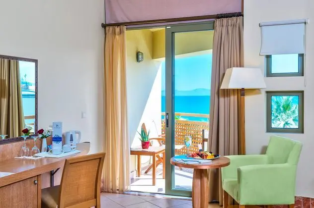 1 Çift Kişilik Veya 2 Tek Kişilik Yatak Sea View