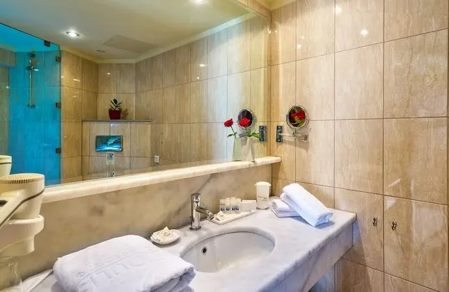 1 Çift Kişilik Veya 2 Tek Kişilik Yatak Sea View