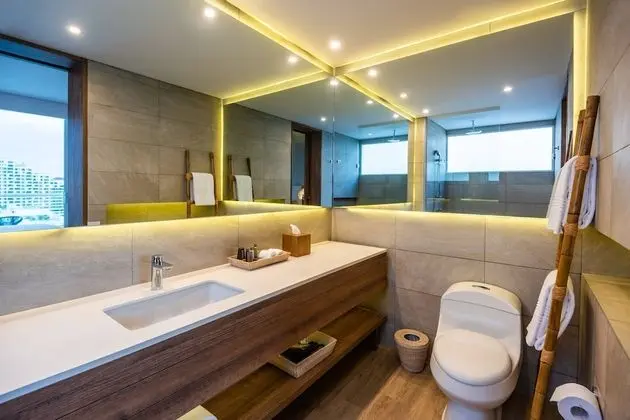 Junior Süit, 1 En Büyük (King) Boy Yatak ve Çekyat, Sigara İçilmez, Balkon