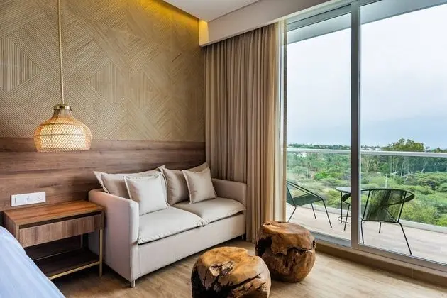 Oda, 1 En Büyük (King) Boy Yatak ve Çekyat, Sigara İçilmez, Balkon