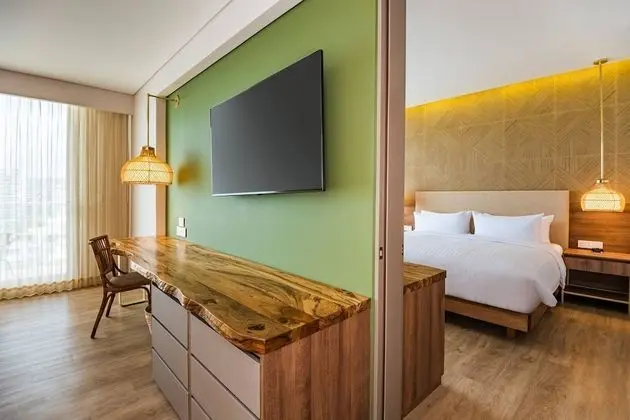 Oda, 1 En Büyük (King) Boy Yatak ve Çekyat, Sigara İçilmez, Balkon