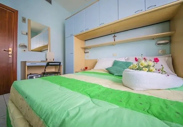 Tek Büyük veya İki Ayrı Yataklı Oda