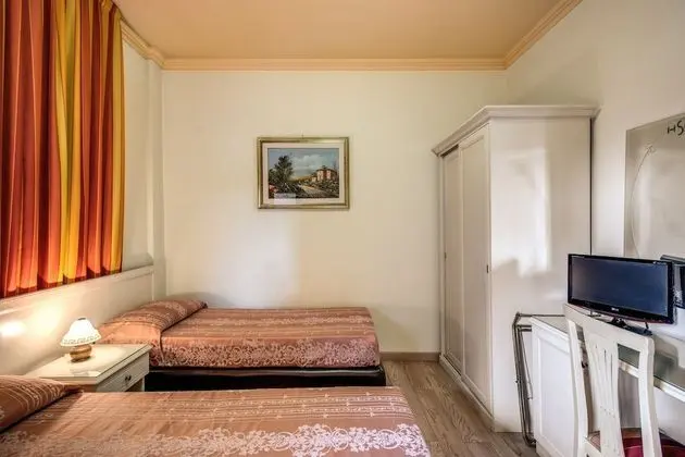 Tek Büyük veya İki Ayrı Yataklı Oda