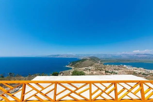 Junior Süit, Teras, Deniz Manzaralı