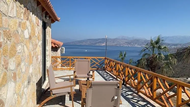 Süit, Teras, Deniz Manzaralı