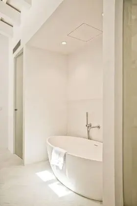 Deluxe Tek Büyük Yataklı Oda (Santa Ponsa Superior Deluxe)