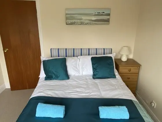 Ev (4 Bedrooms)