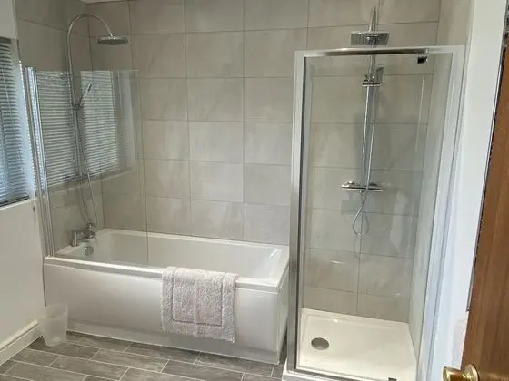 Ev (4 Bedrooms)