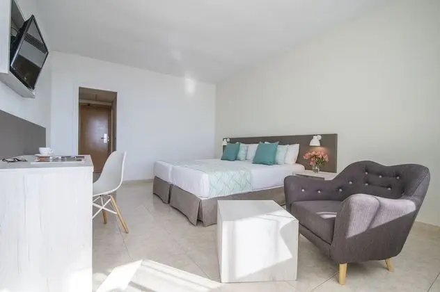 Tek Büyük Yataklı Oda, Balkon