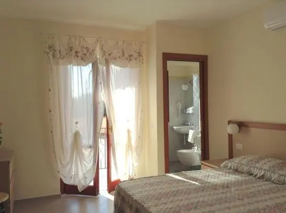 Superior Tek Büyük Yataklı Oda, Deniz Manzaralı