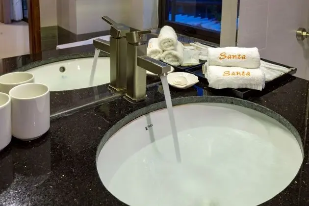 Deluxe Üç Kişilik Oda, 1 Yatak Odası, Balkon, Okyanus Manzaralı