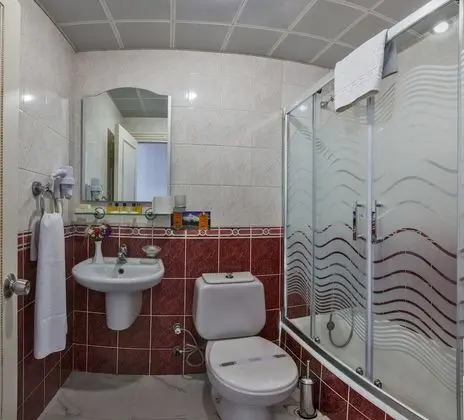 Standard Tek Büyük Yataklı Oda