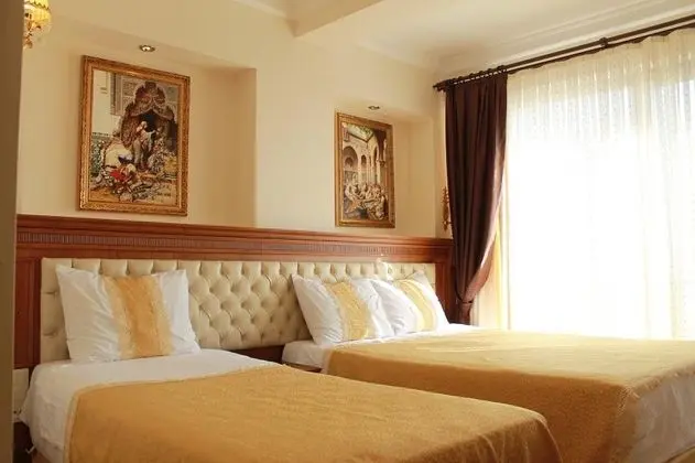 Triple, Şehir Manzaralı