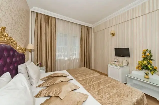 Triple, Şehir Manzaralı