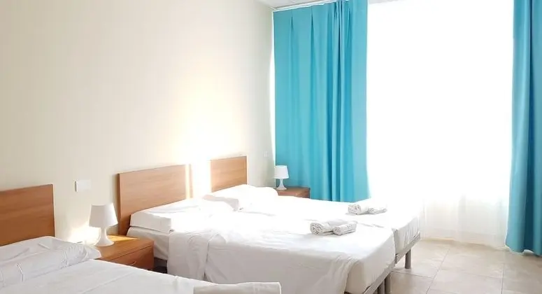 Üç Kişilik Oda