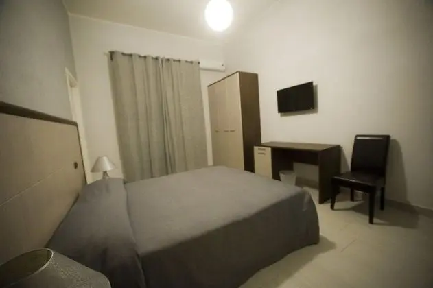 Tek Büyük Yataklı Oda