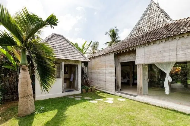 5 Bedrooms with Private Pool Villa