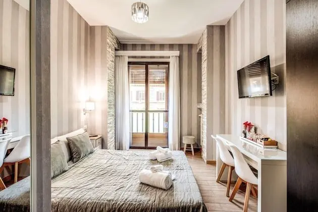 Standard Tek Büyük veya İki Ayrı Yataklı Oda