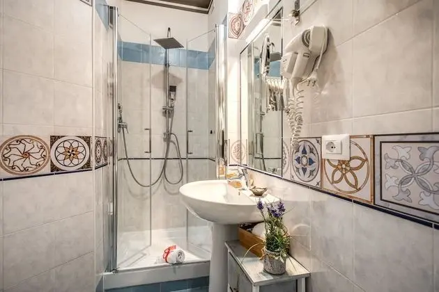 Standard Tek Büyük veya İki Ayrı Yataklı Oda