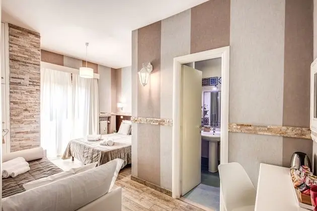 Deluxe Üç Kişilik Oda