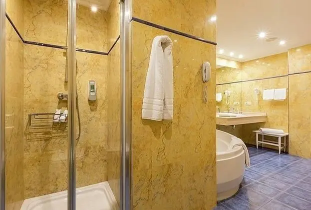 Superior Oda, Şehir Manzaralı