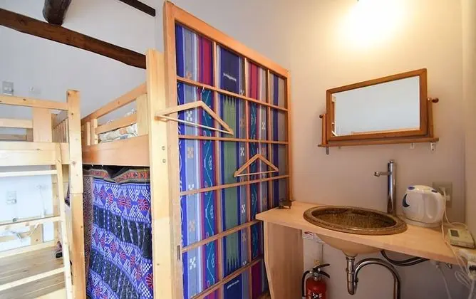 Ortak Ranzalı Oda, Karma Ranzalı Oda (1 bed in 3 Bunk beds)