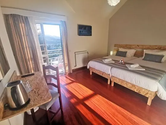 Panoramic Tek Büyük Yataklı Oda, Dağ Manzaralı