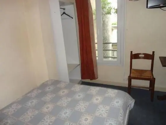 Economy Oda (shared toilets)