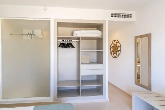 Büyük Yataklı Tek Kişilik Oda, Balkon, Deniz Manzaralı