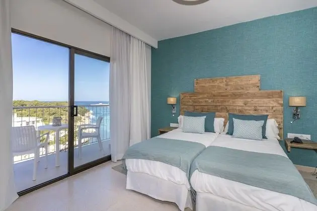 Büyük Yataklı Tek Kişilik Oda, Balkon, Deniz Manzaralı
