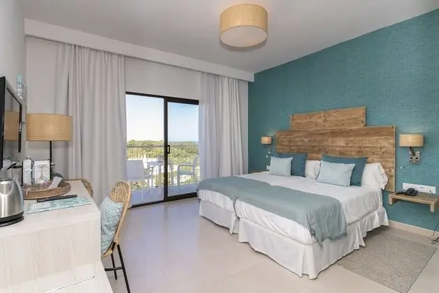 Büyük Yataklı Tek Kişilik Oda, Balkon, Deniz Manzaralı